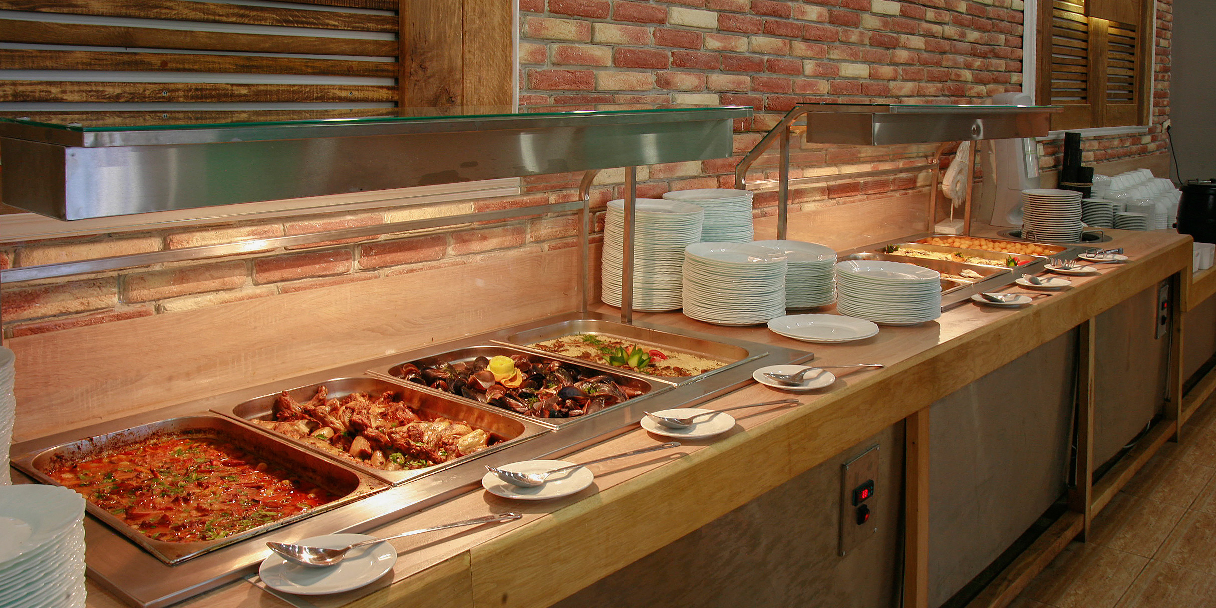 Hotel_Alba_restaurant_head_1_2.jpg